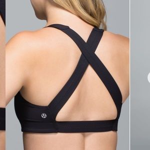 Lululemon in a flash bra size 4